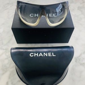 CHANEL Sunglasses